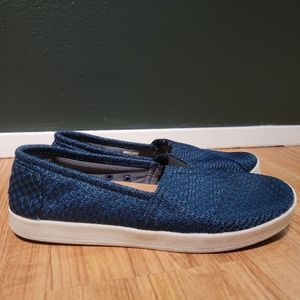 Womens Tom's Avalon Legion shoes blue and black slip ons size 9.5